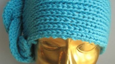 YANDAN  BURGULU MAVİ BERE MODELİ